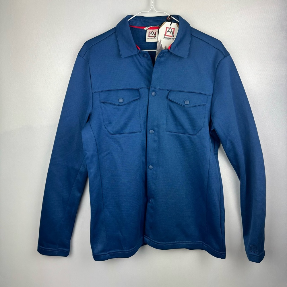 Avalanche men’s‎ long sleeve button(snap) down shirt jacket.  SIZE SMALL …